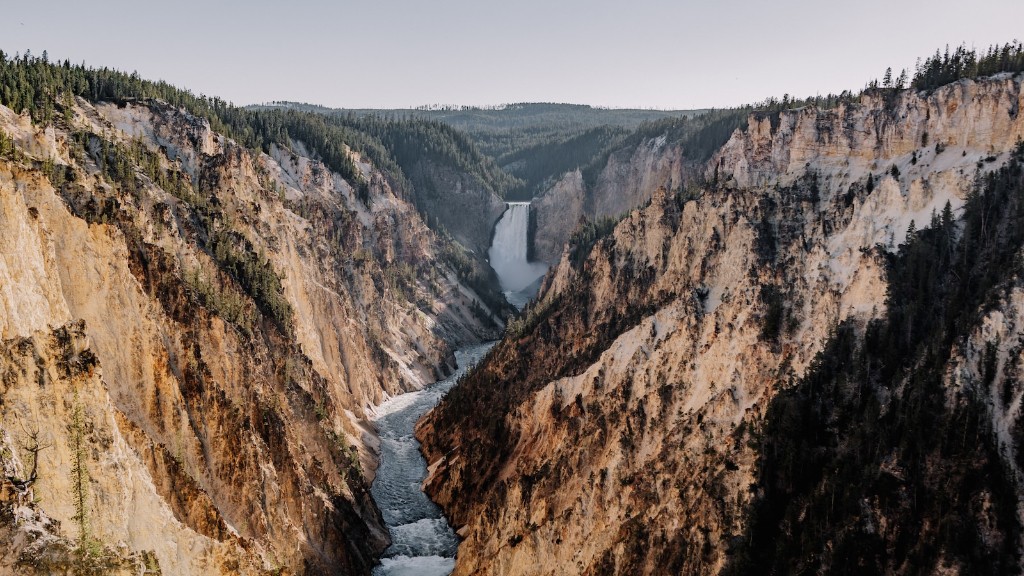 Är den västra ingången till Yellowstone National Park öppen